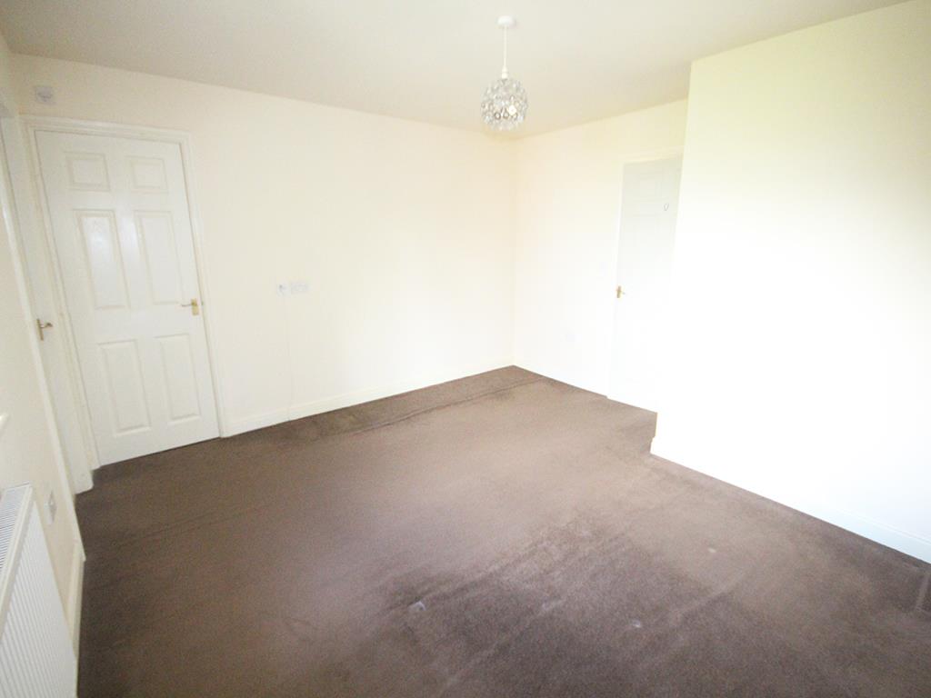 3 bedroom semi-detached house To Let in Barnoldswick - IMG_4634.jpg